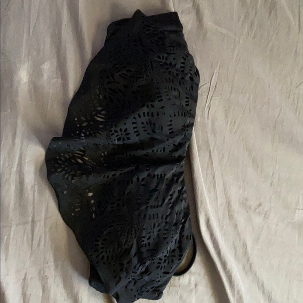 Black Strapless Bikini Top